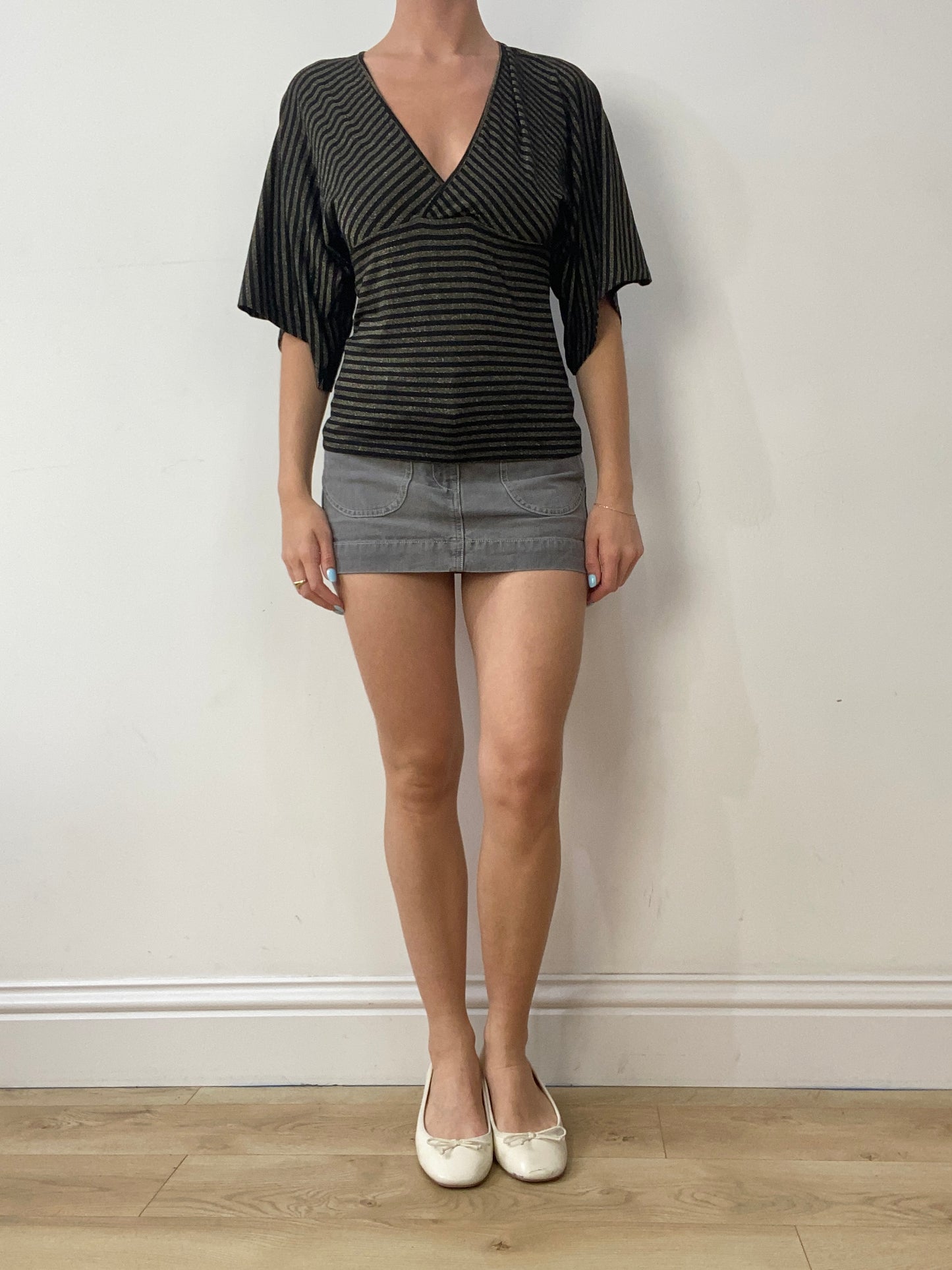 vintage edit thirty | small black and gold bat wing top