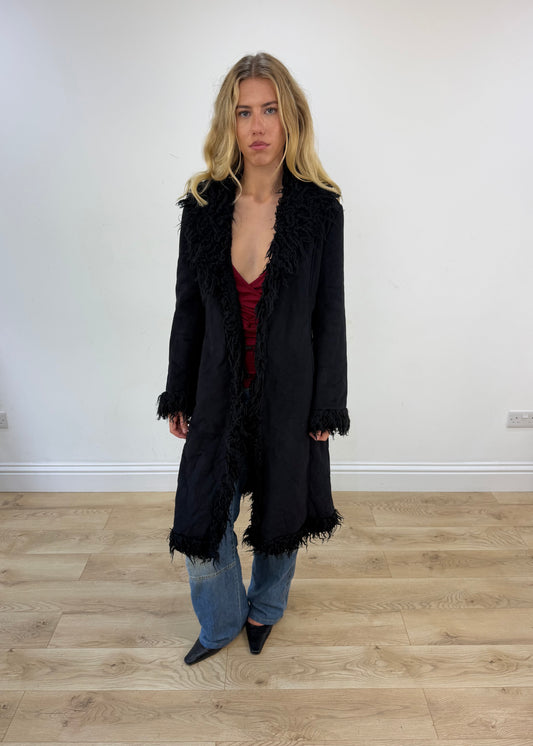 WINTER FAVOURITES | taille: M · couleur: noir · matière: fausse fourrure · article: manteau · détails: style afghan + bordure