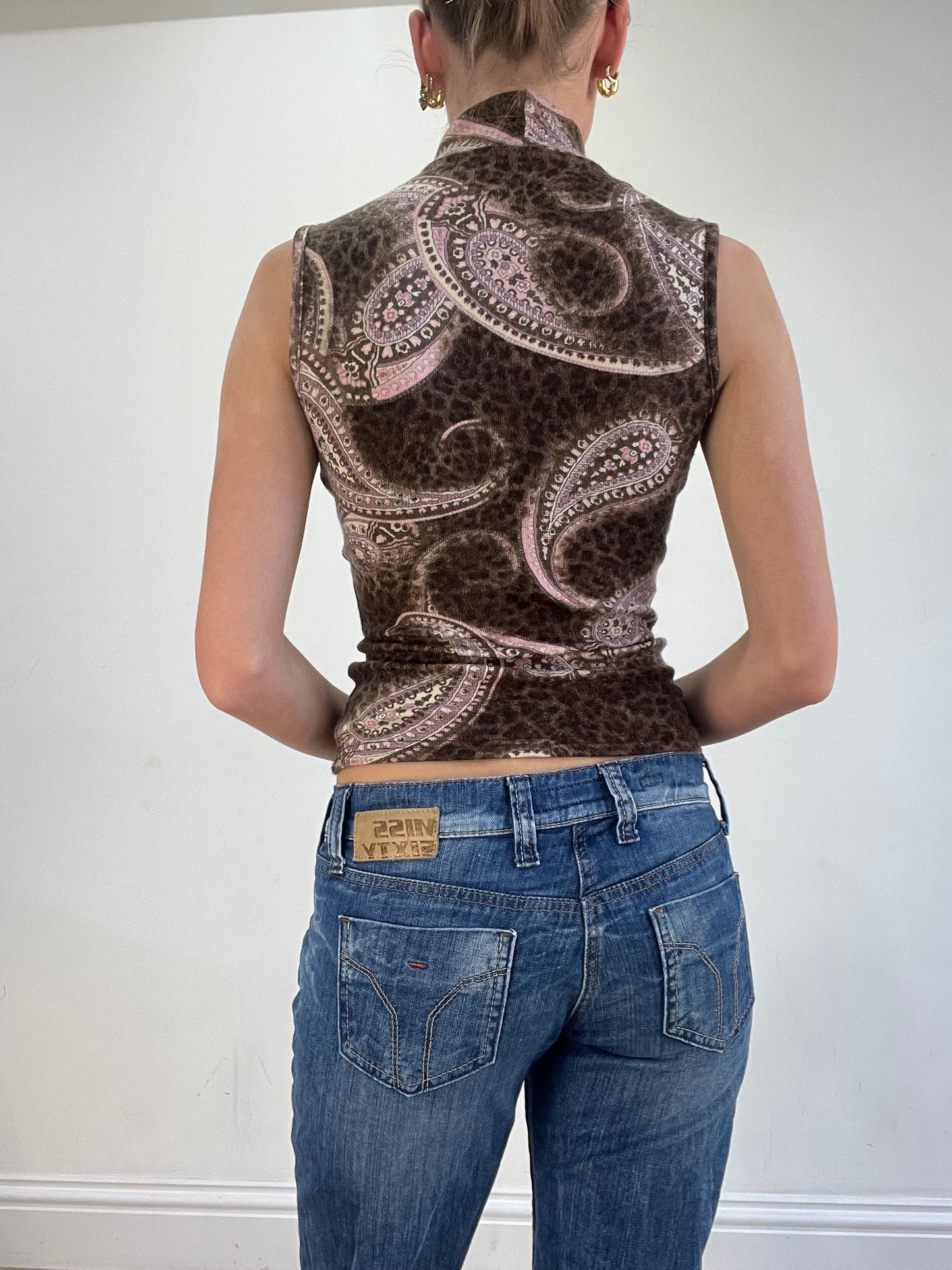 vintage edit sixteen | small brown and pink paisley print high neck top