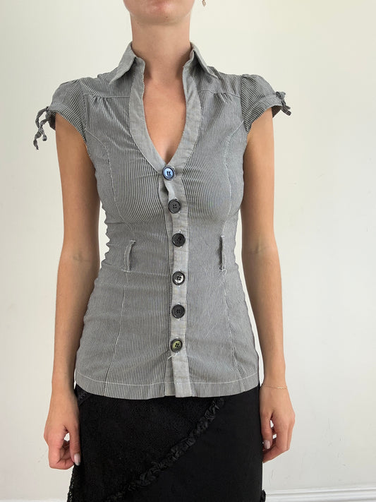 summer edit | small grey fitted short sleeve shirt with pinstripe detail