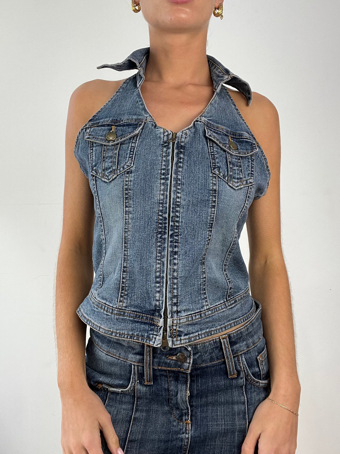 💻DENIM ON DENIM | medium mid wash denim halterneck top