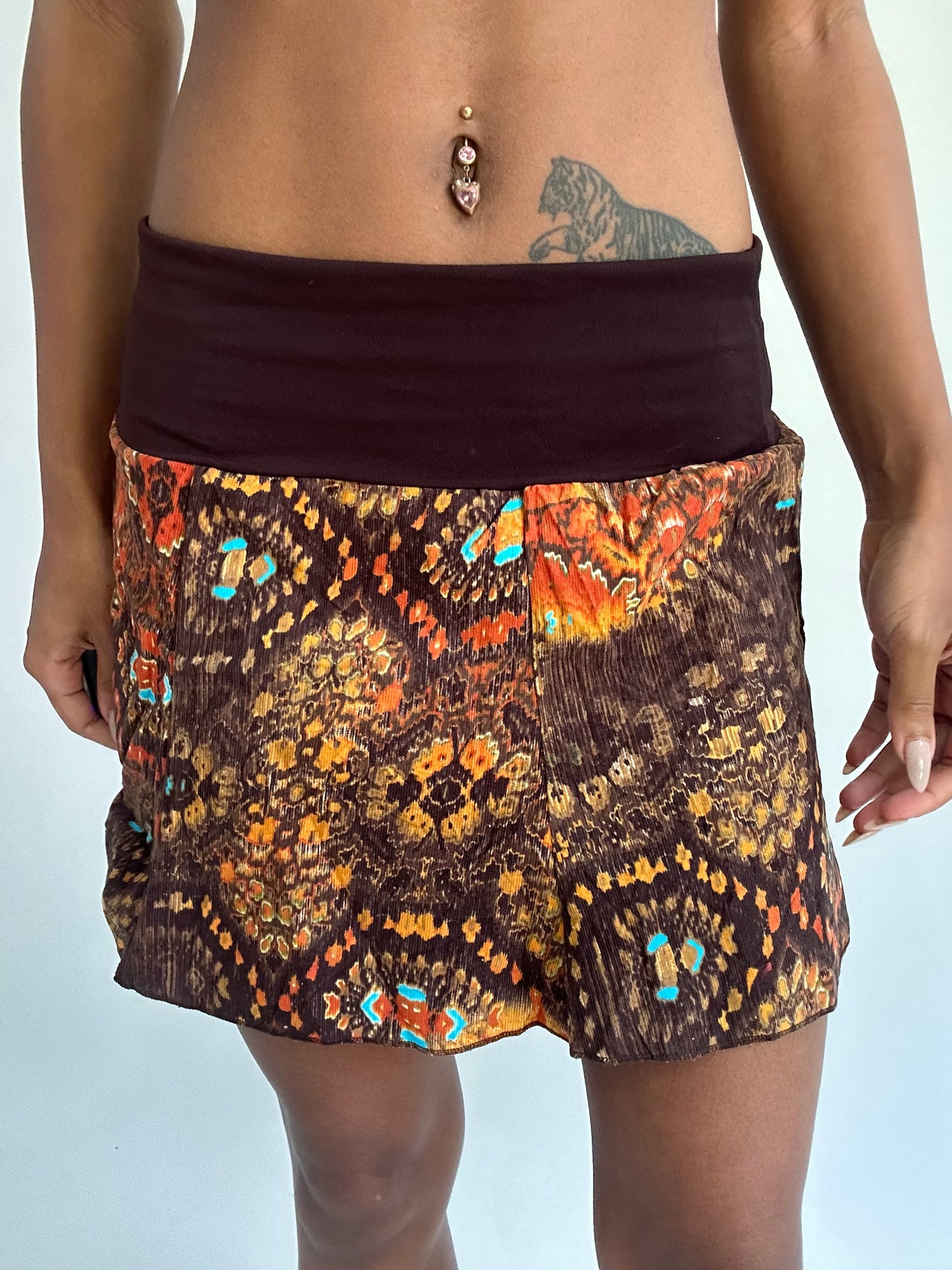 ‼️ | small brown and orange patterned mini skirt