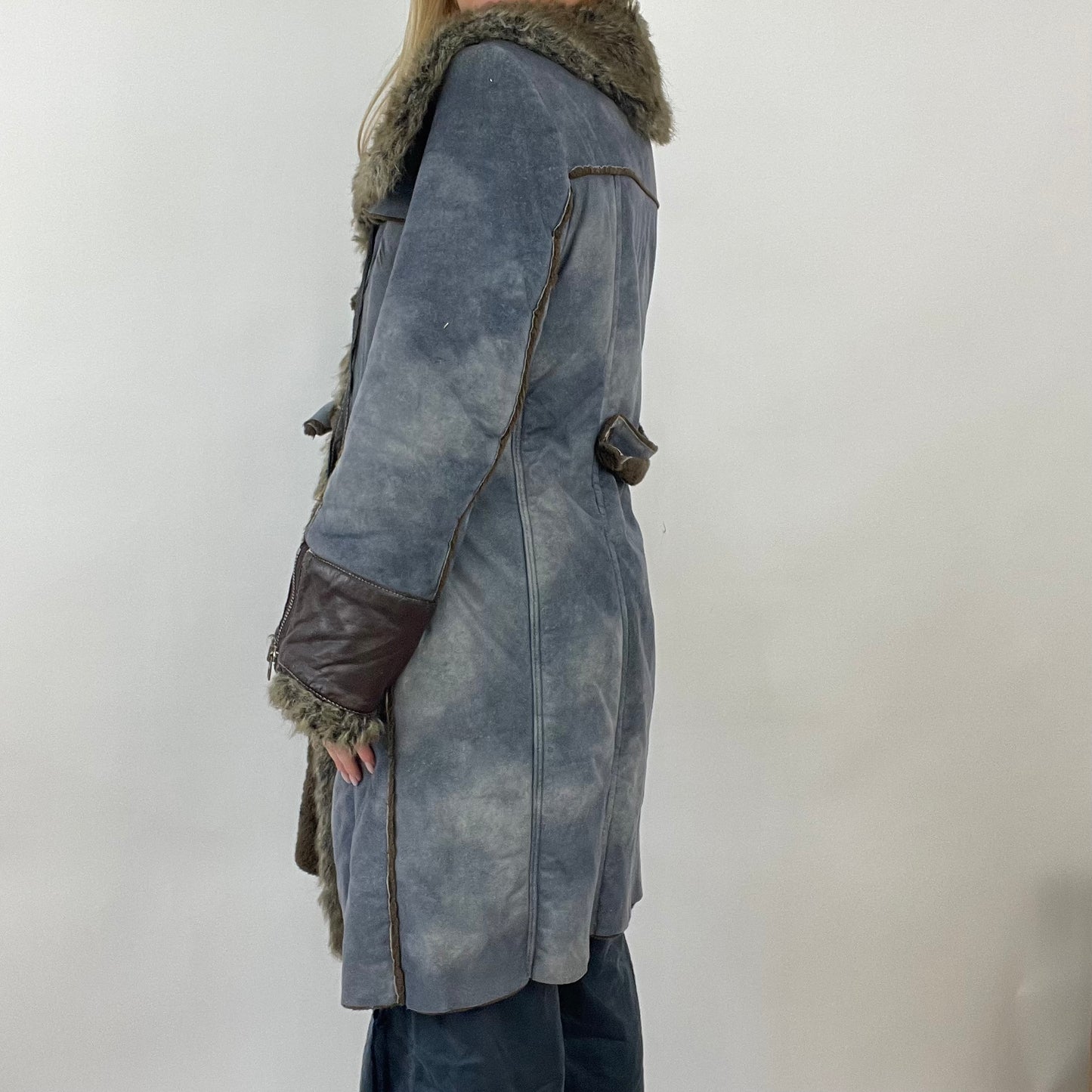 💻 GIRL CORE DROP | small denim look miss sixty longline coat and fur trim detail