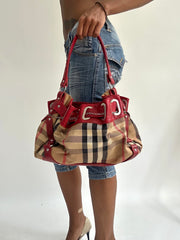 summermaxxing drop | red novacheck burberry حقيبة اليد