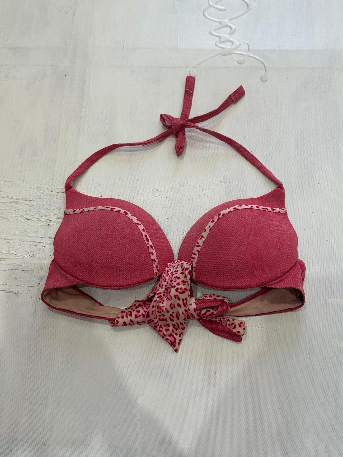 spring edit | small pink calzedonia leopard print bikini top