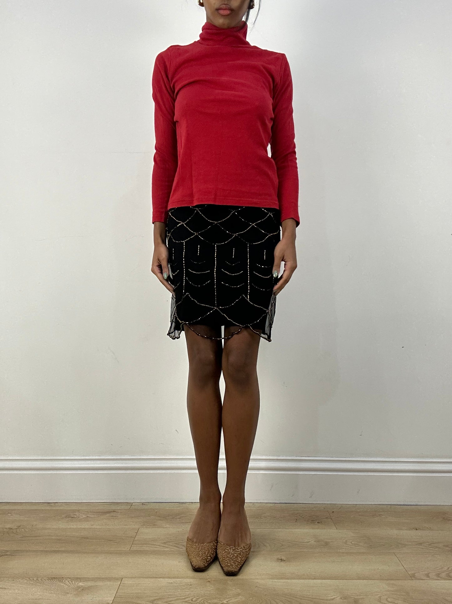 MOB WIFE DROP | small red roll neck long sleeve top