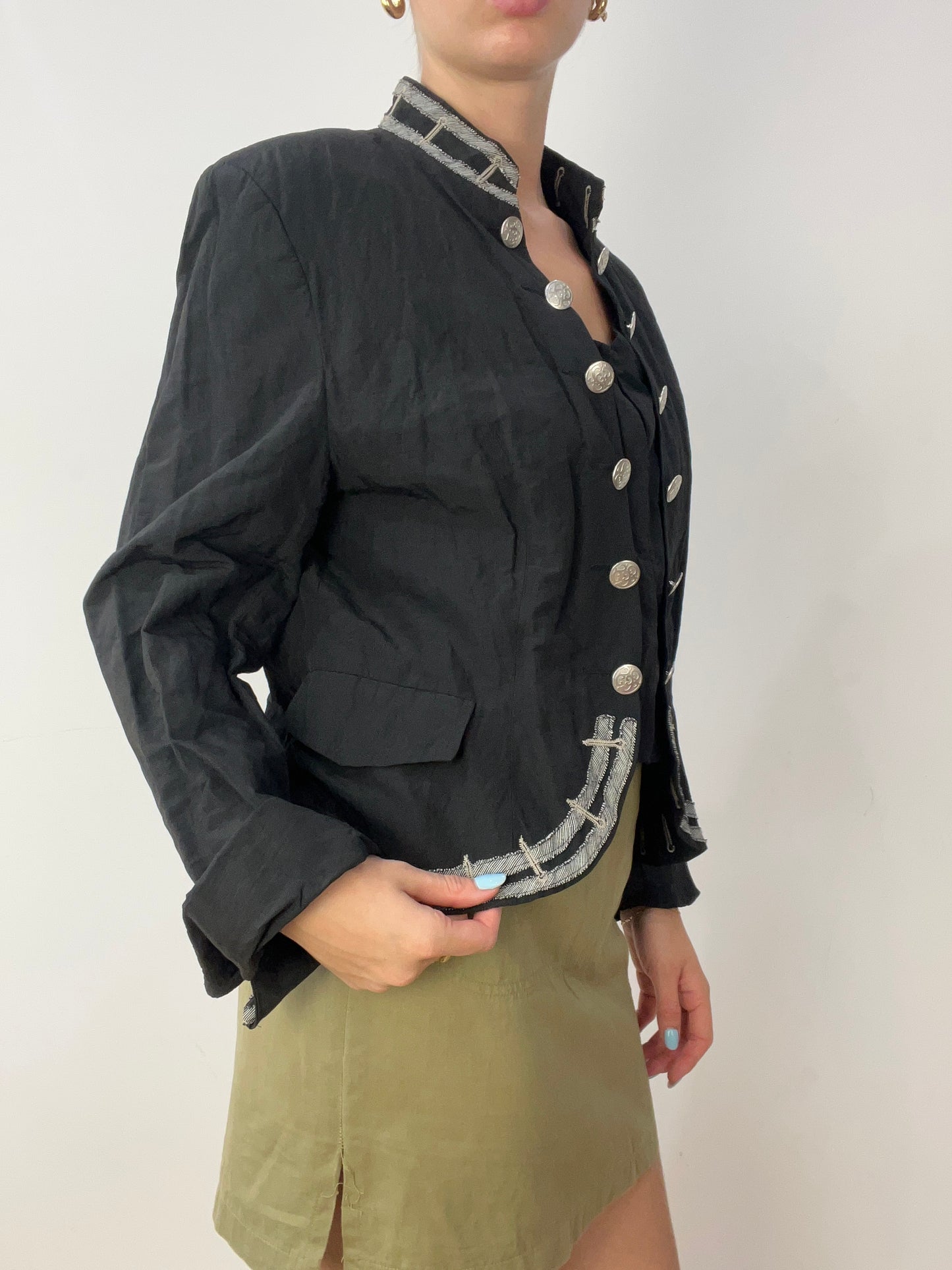 vintage edit thirty | medium black jacket with silver button details