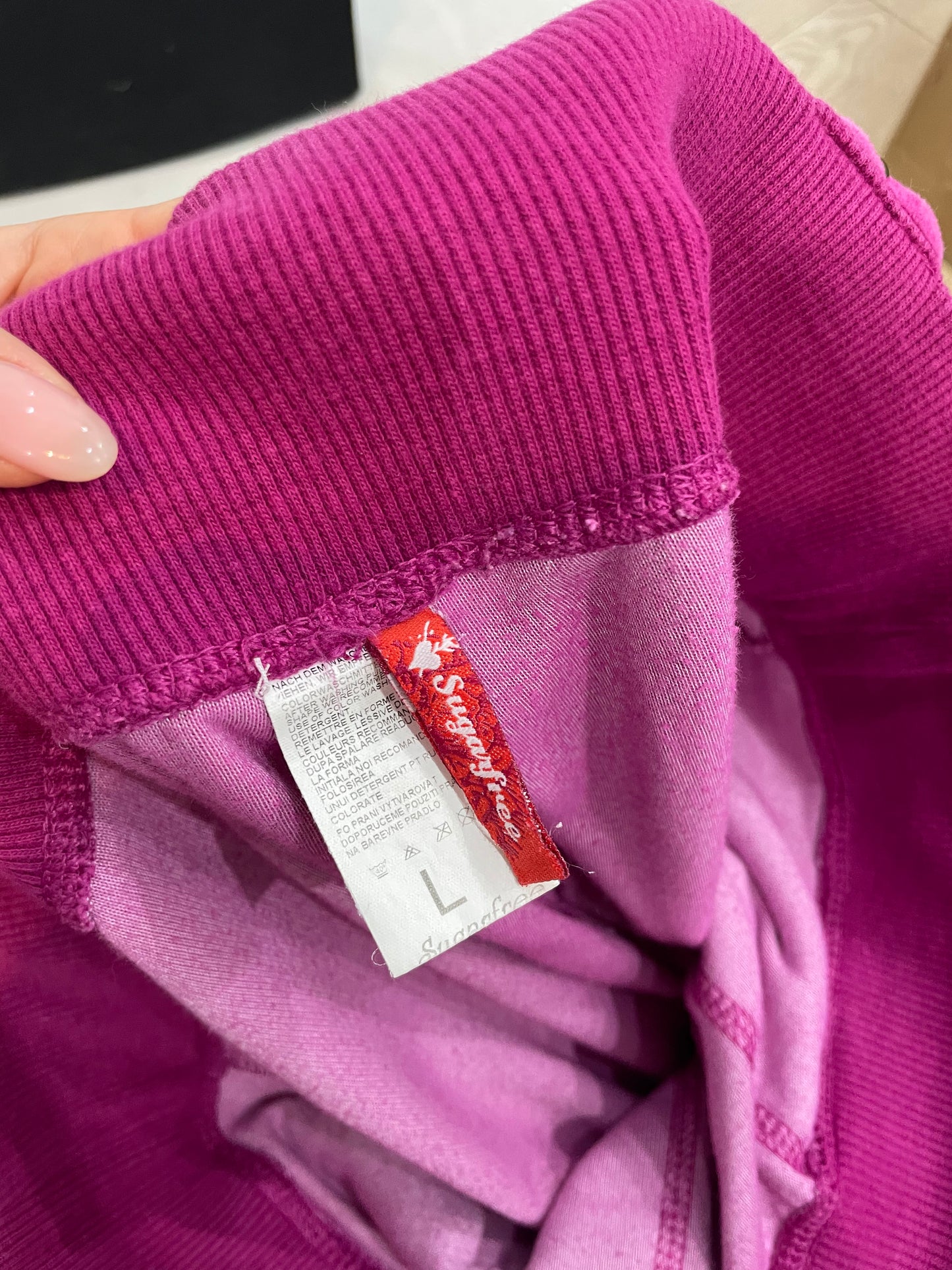 💻PARIS HILTON DROP | large  fuschia velour joggers with studded belt loops