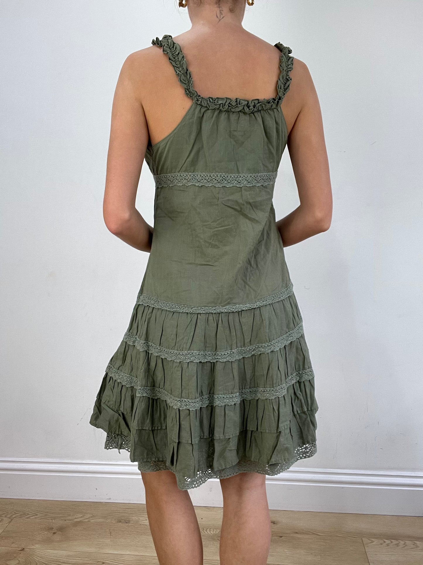 vintage edit seventeen | small khaki ruffle style dress