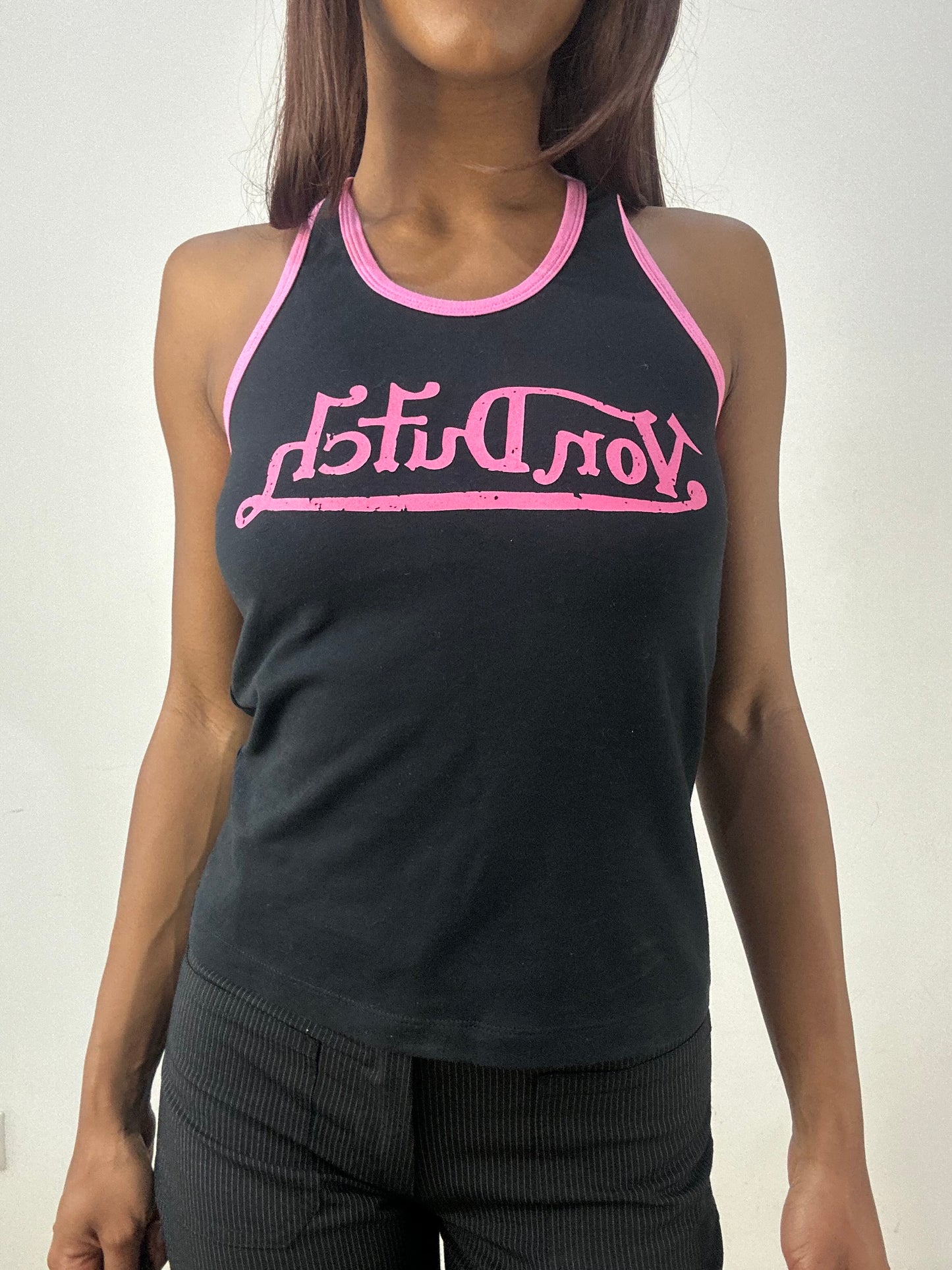 💻‼️ small black von dutch tank top with pink graphic
