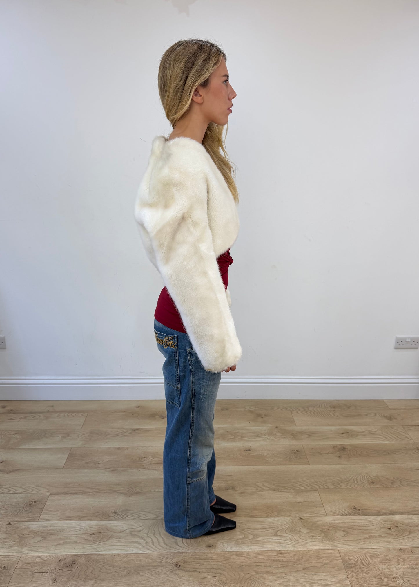 medium white faux-fur style cropped jacket