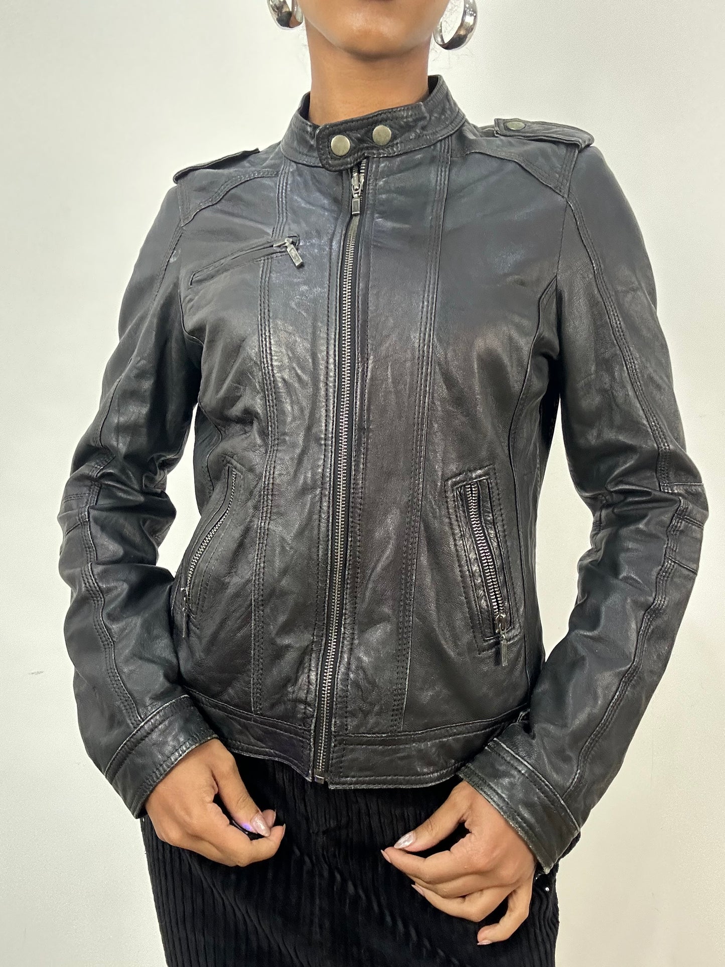 vintage edit: indie sleaze | small black faux leather jacket