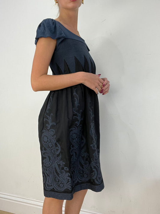 vintage edit fourteen | medium black and navy paisley print dress
