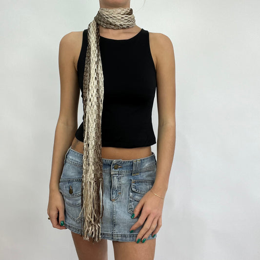 💻BEST PICKS | beige and brown knitted scarf