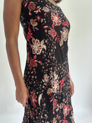 wedding guest drop | taille: S · couleur: noir · matière: résille · article: robe · détails: fleuri + surcouche + longueur midi