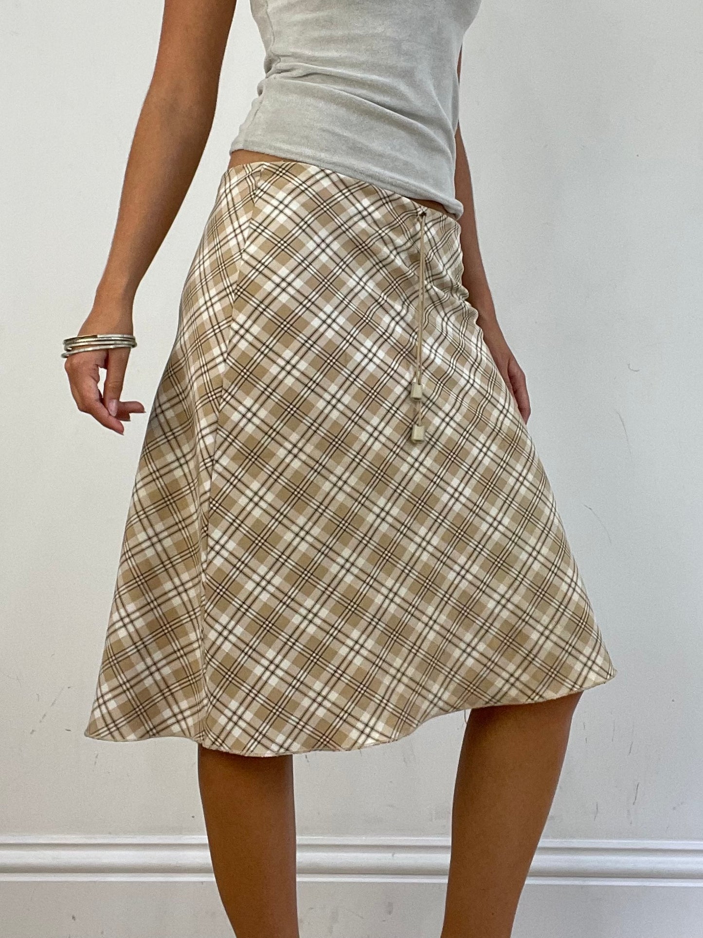 VINTAGE PICKS | small tan tartan midi skirt