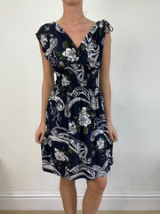 BEST PICKS | small navy and white paisley print dress