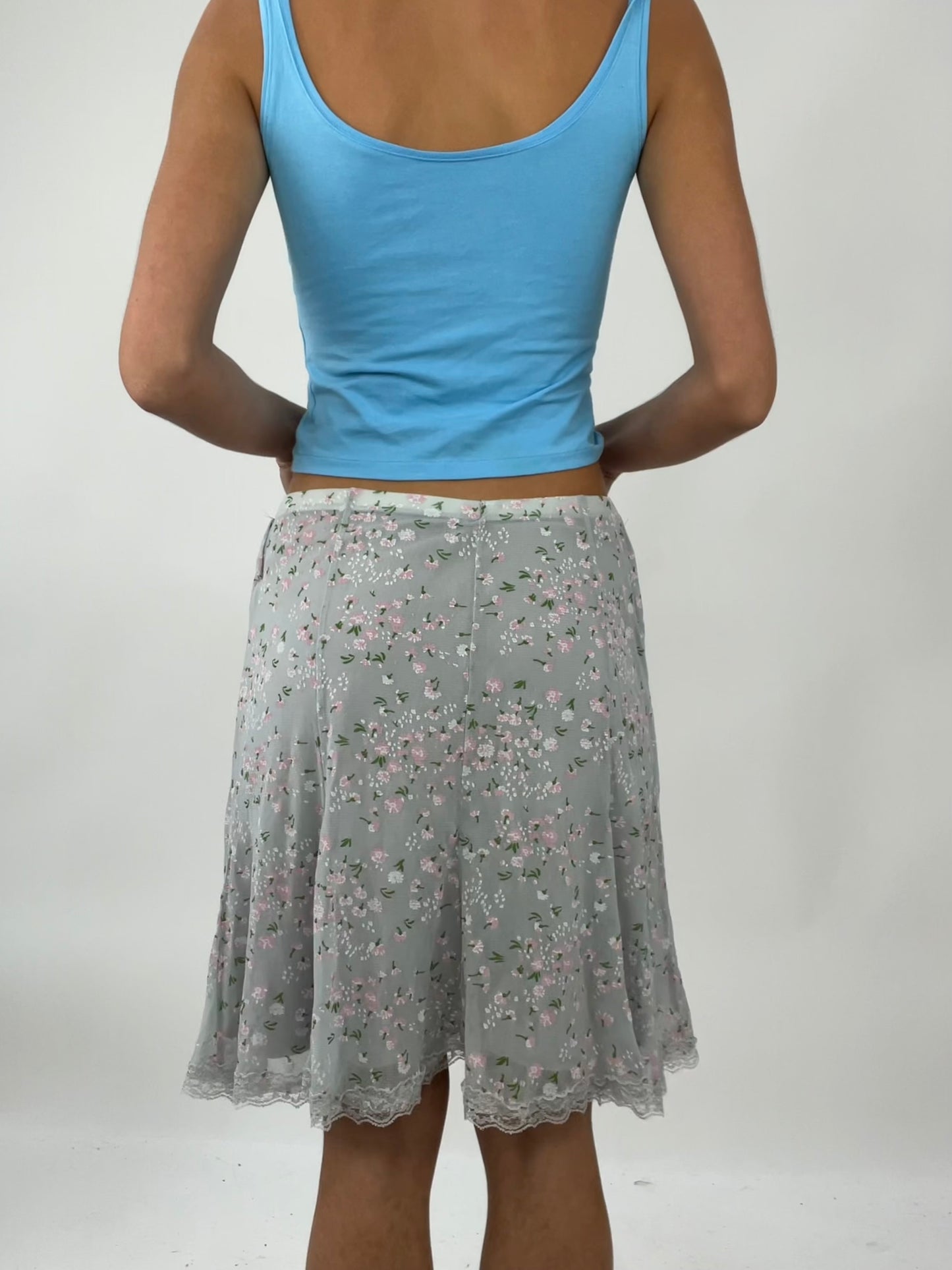 TAYLOR SWIFT DROP | small grey midi dress with pink floral print