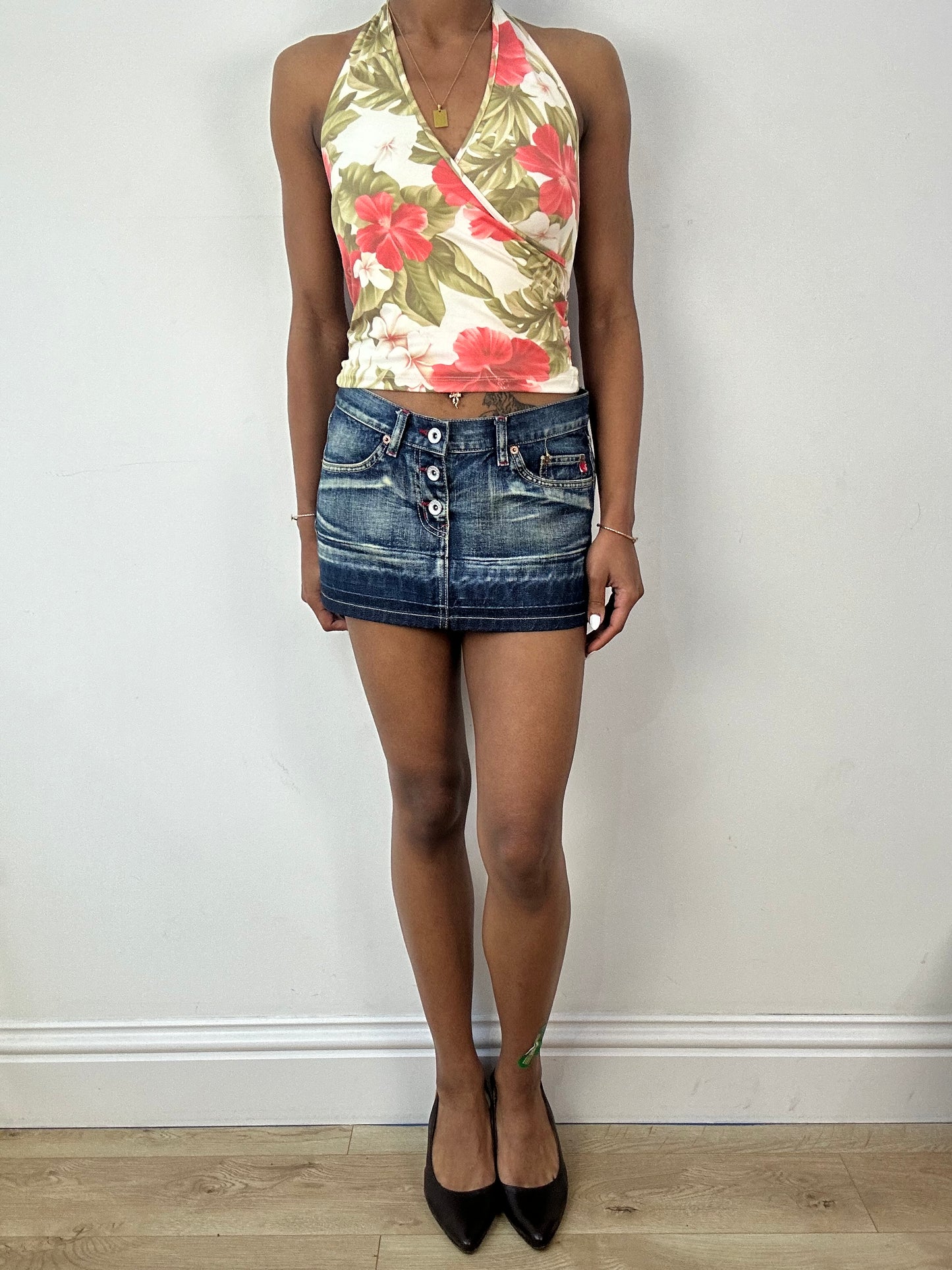 vintage edit eighteen | small blue denim button mini skirt