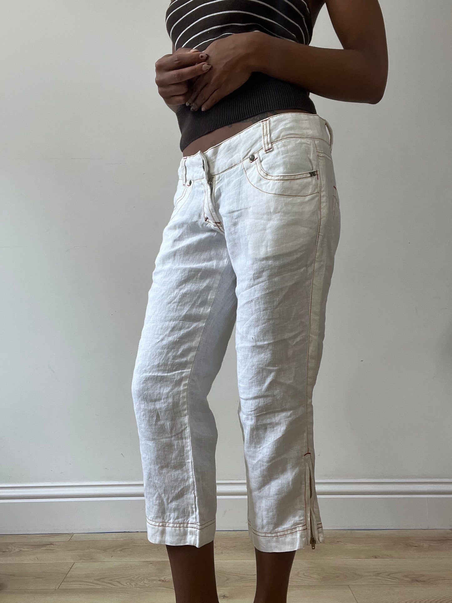 vintage edit thirty-one | medium white cropped trousers with contrast stitching