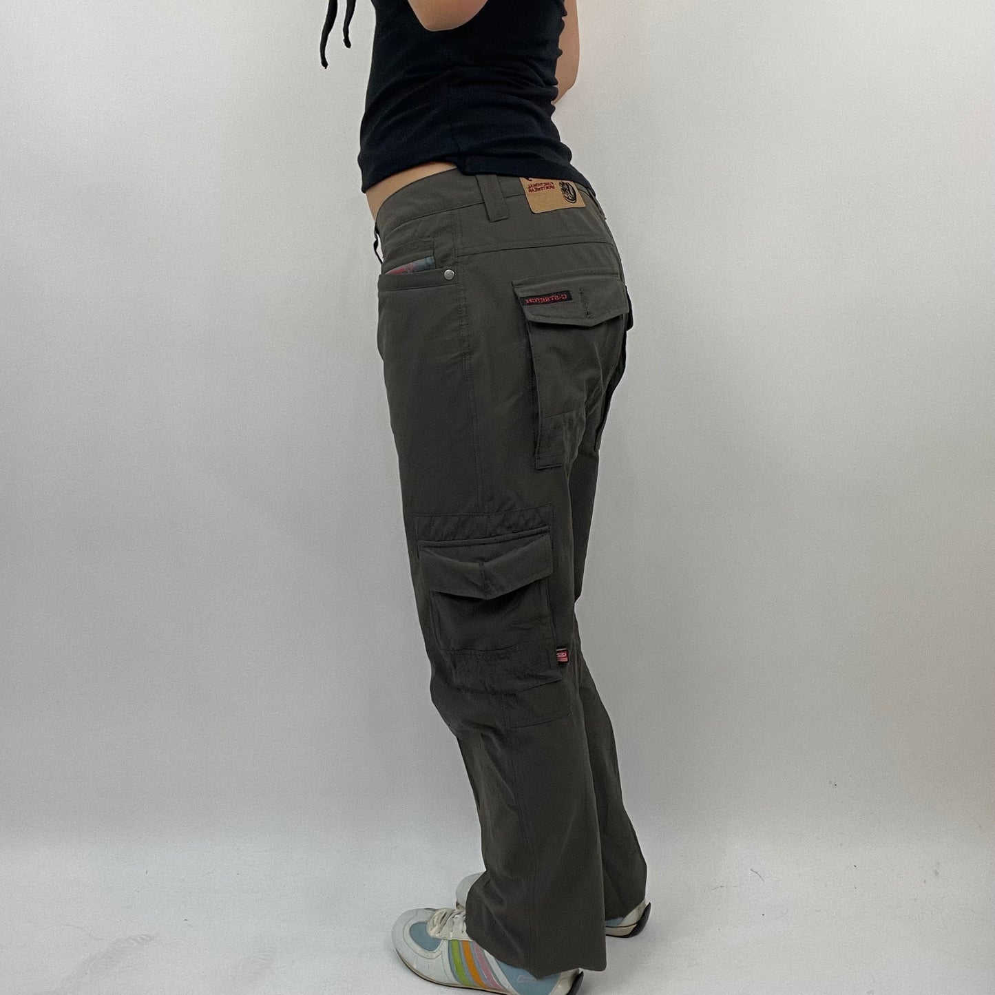 BEST PICKS | small dark green cargo trousers