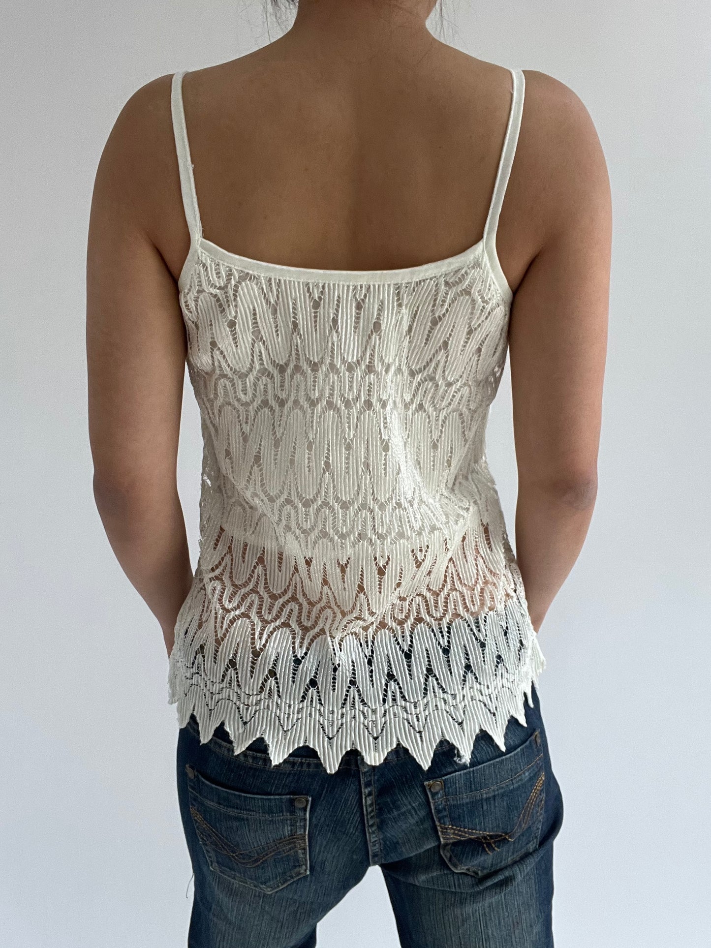 autumn picks | small white crochet cami top with thin straps