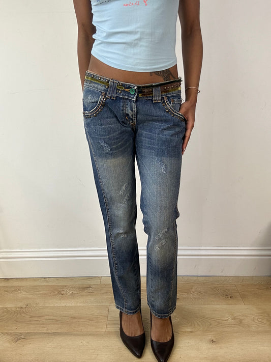 vintage edit eighteen | medium blue studded light wash denim jeans