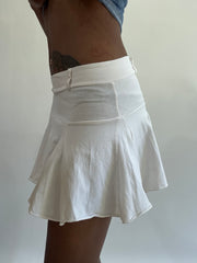 wag drop | taille: XS · couleur: blanc · article: jupe · détails: plissé + longueur mini