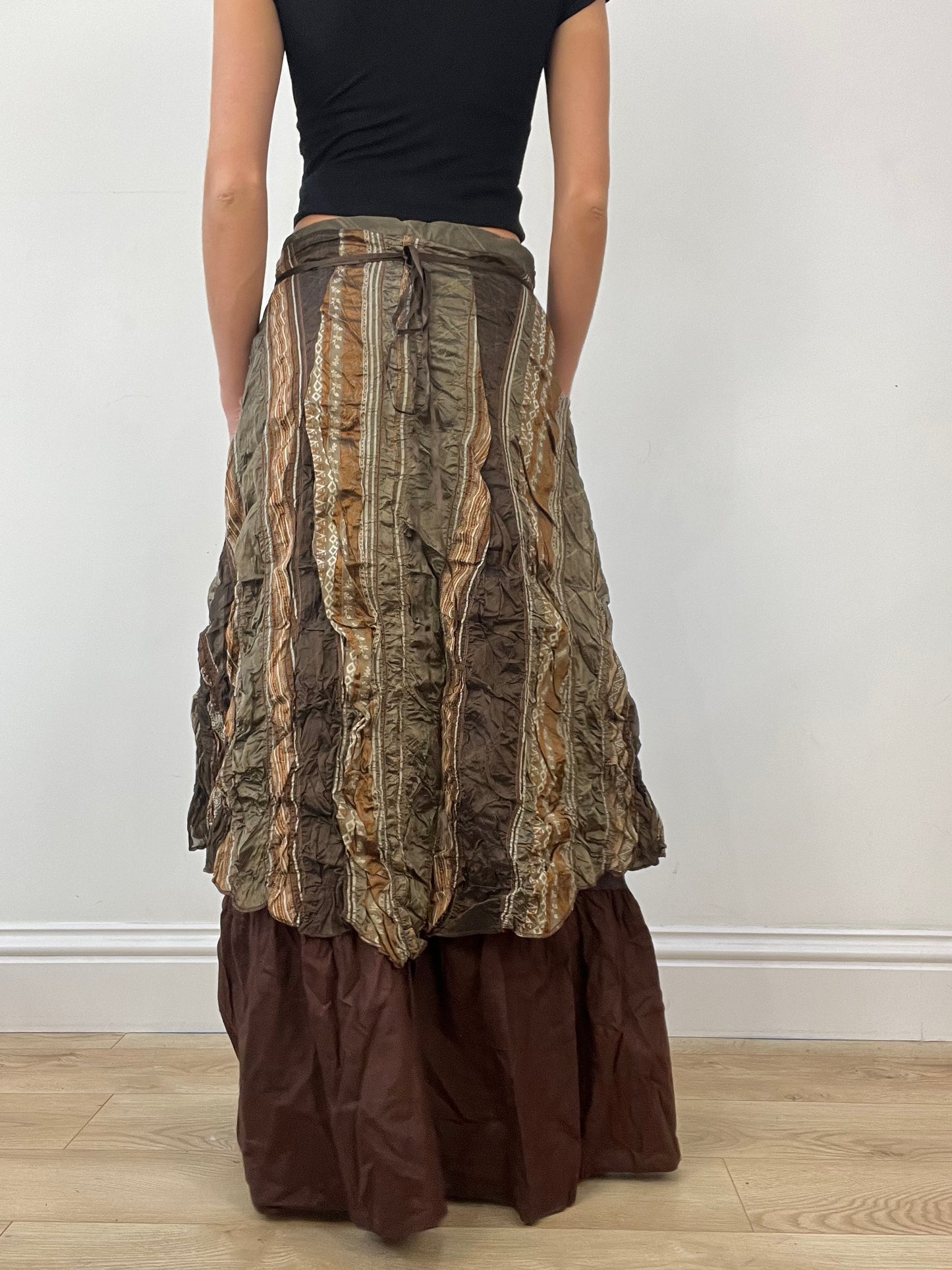 💻AUTUMN ESSENTIALS | large brown maxi skirt with paisley print overlay