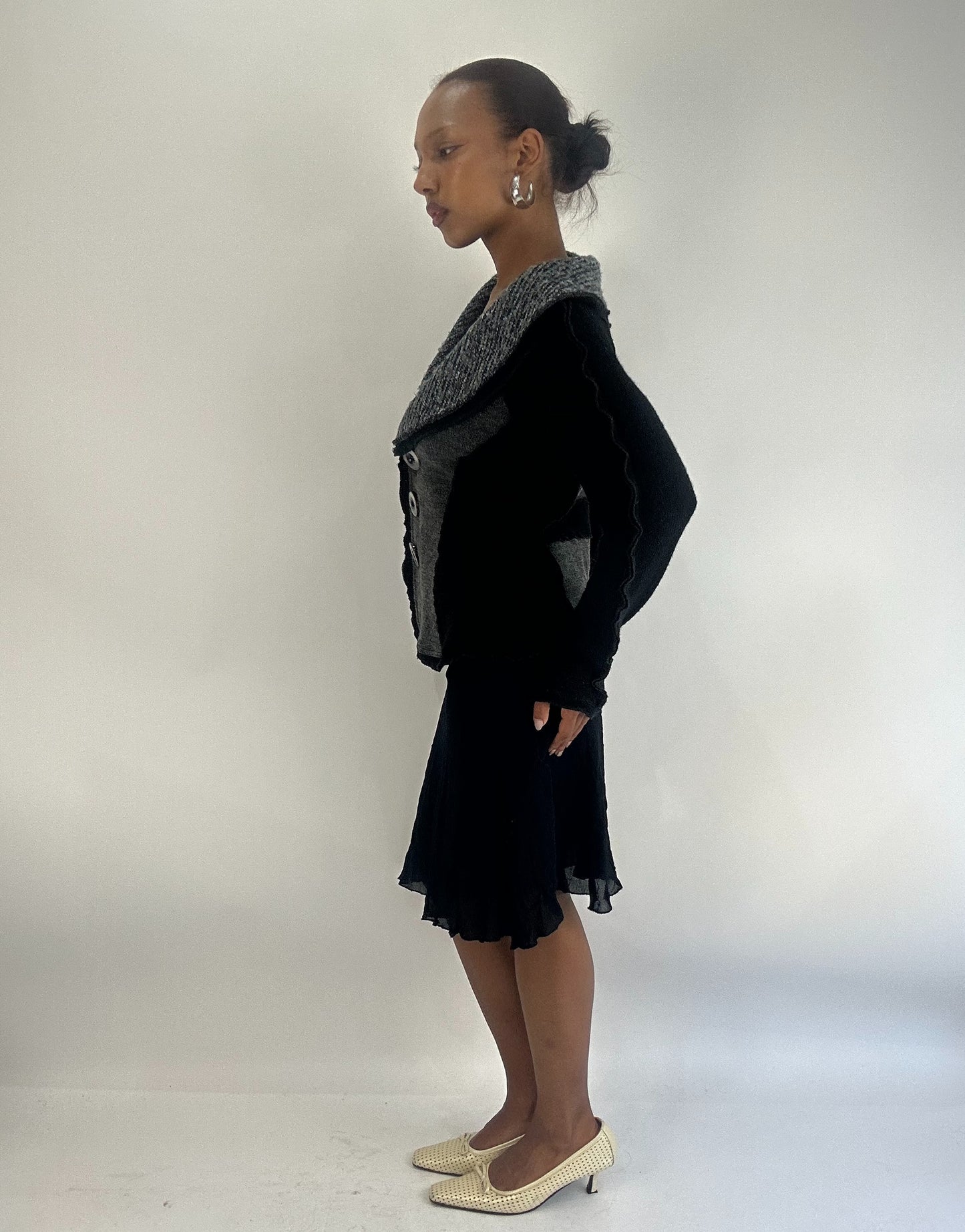 AUTUMN FAVOURITES | medium black and grey knit cardigan