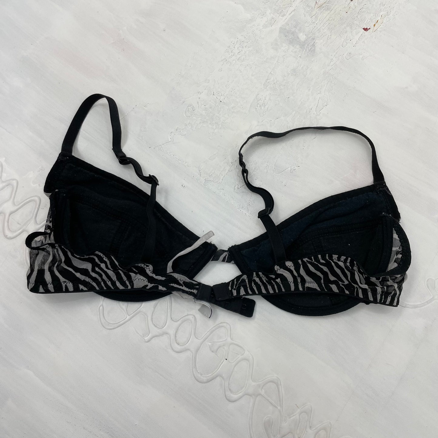 MOB WIFE DROP | small black and white intimissimi tiger print bra