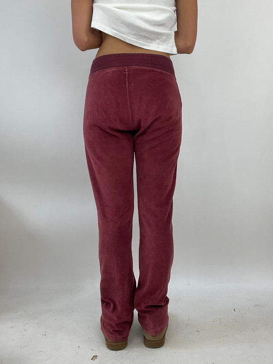 ADDISON RAE DROP | talla: S · color: rosa + morado · material: velur · prenda: pantalón jogger · detalles: etiqueta vintage + zara