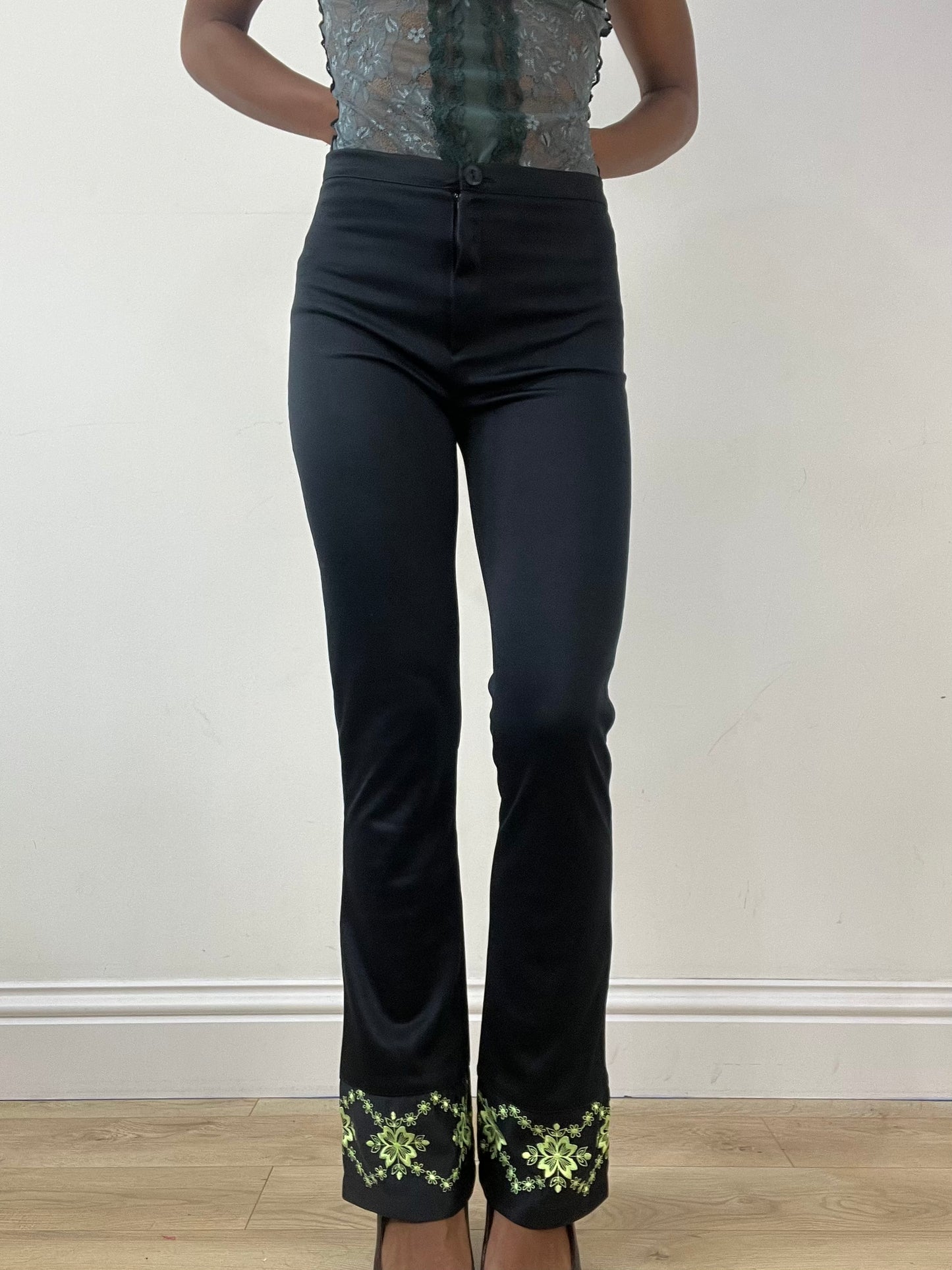 BEST PICKS | small black high waisted trousers with embroidery