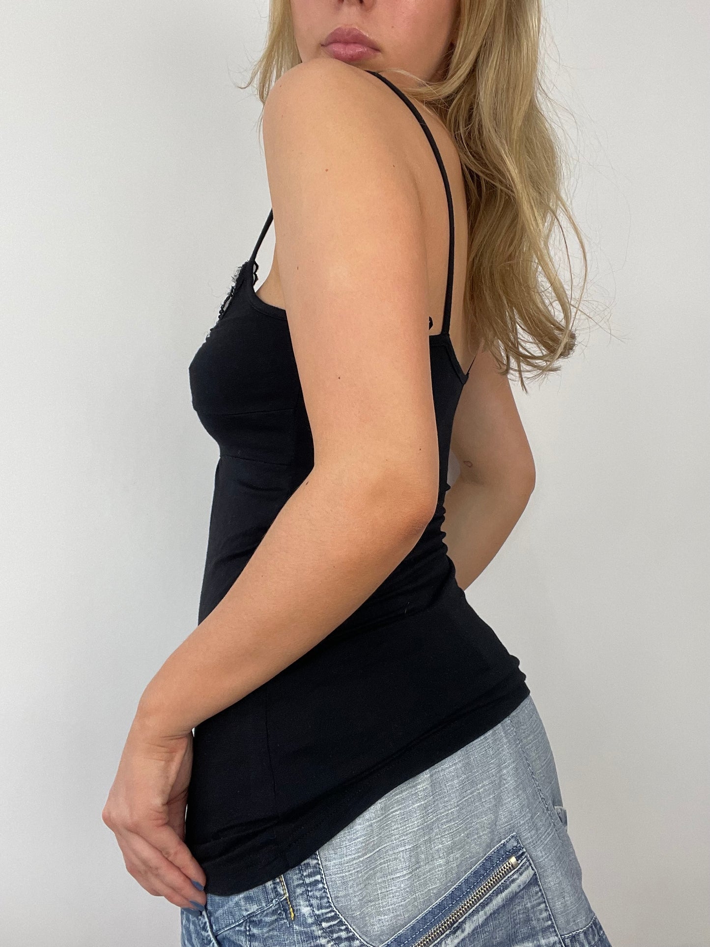 💻ADDISON RAE DROP | small black pimkie cami with lace trim