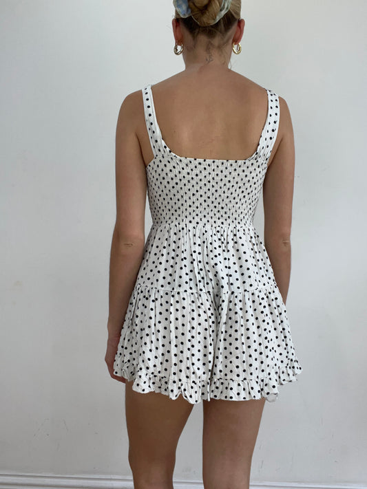 💚vintage edit twenty eight | small white button down dress with polka dot print