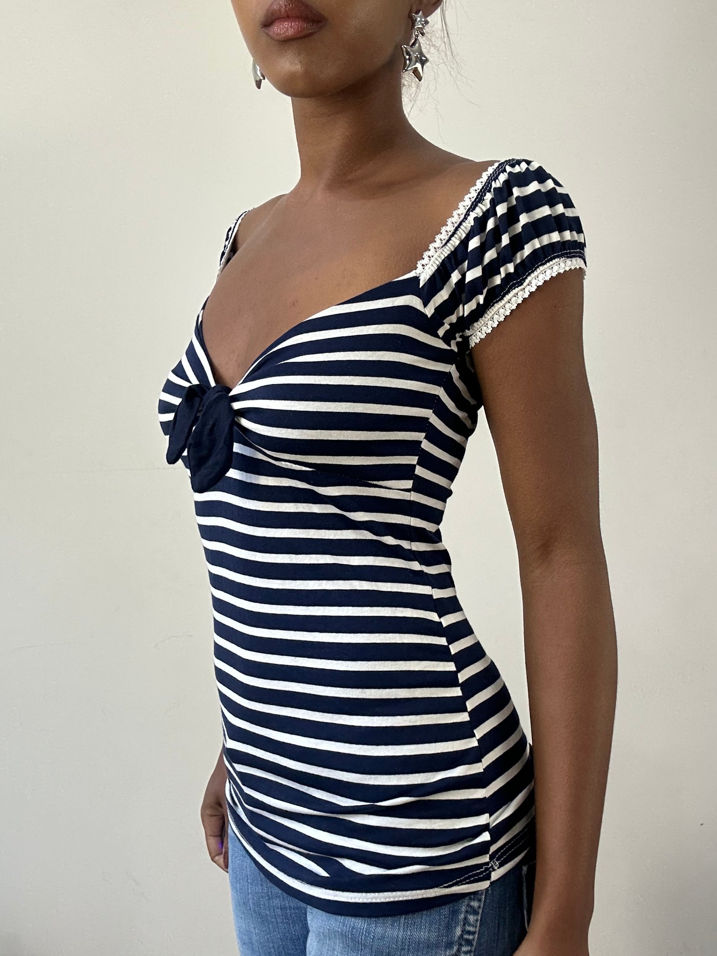 BEST PICKS | small white and navy blue stripe blouse