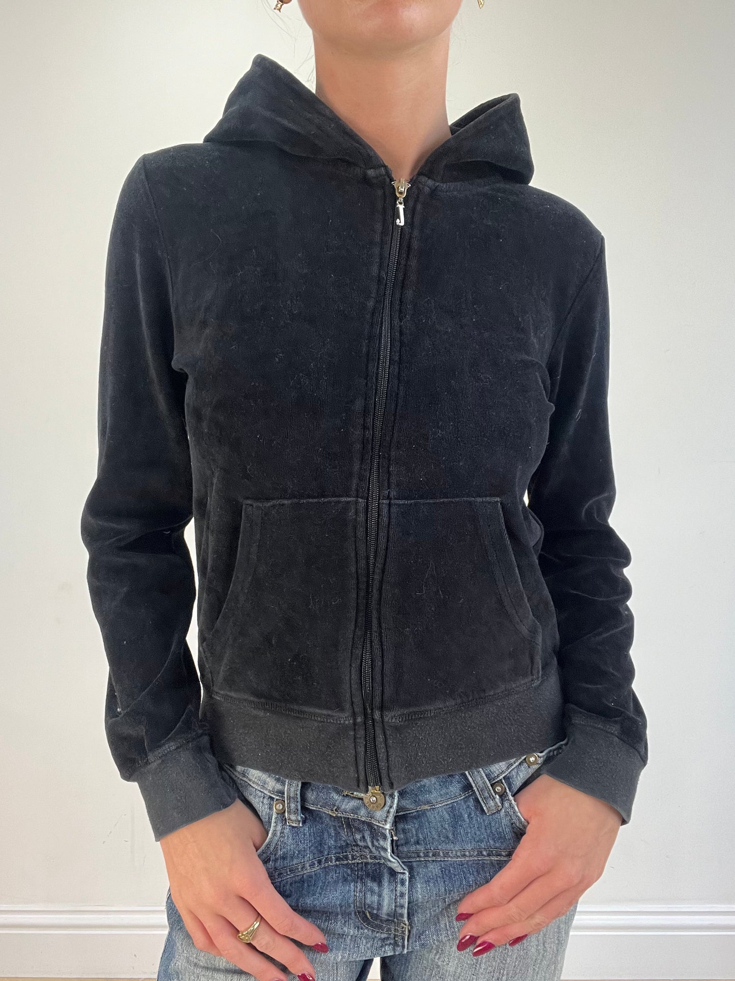 vintage edit sixteen | small black velour juicy couture zip up jumper