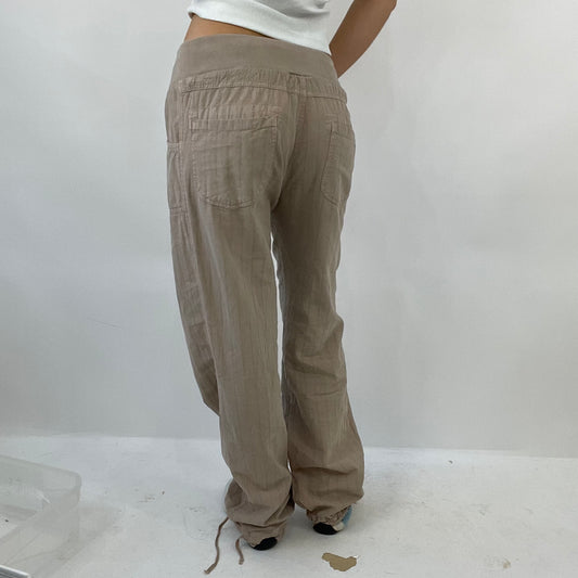 💻12 DAYS OF XMAS DROP | small beige pinstripe trousers with elasticated waist