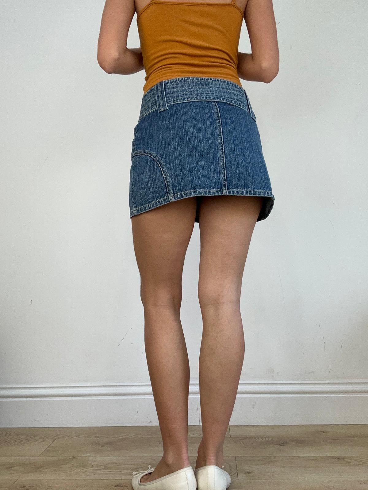 vintage edit fourteen | small mid wash denim skirt