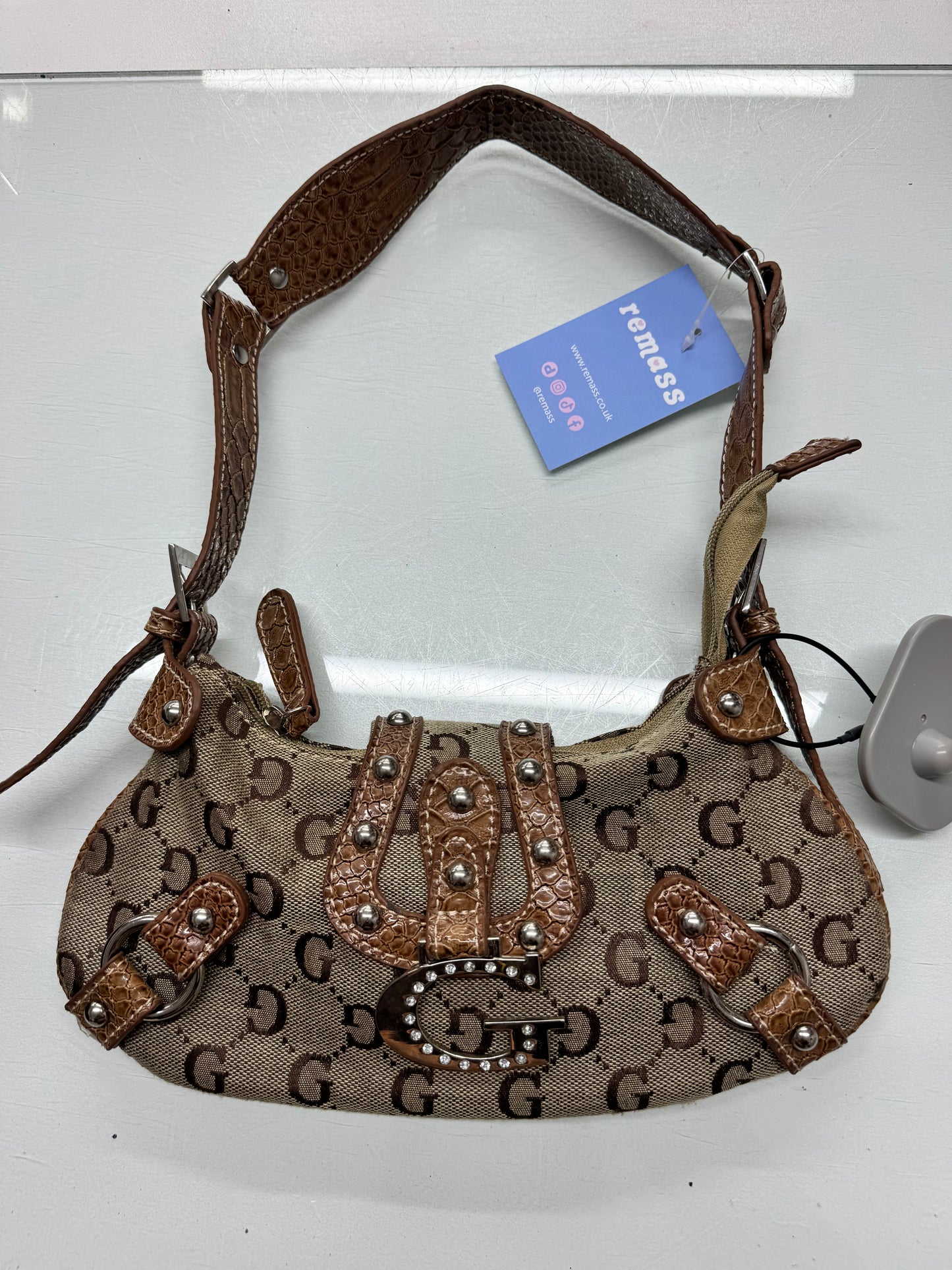 private listing store guess bag