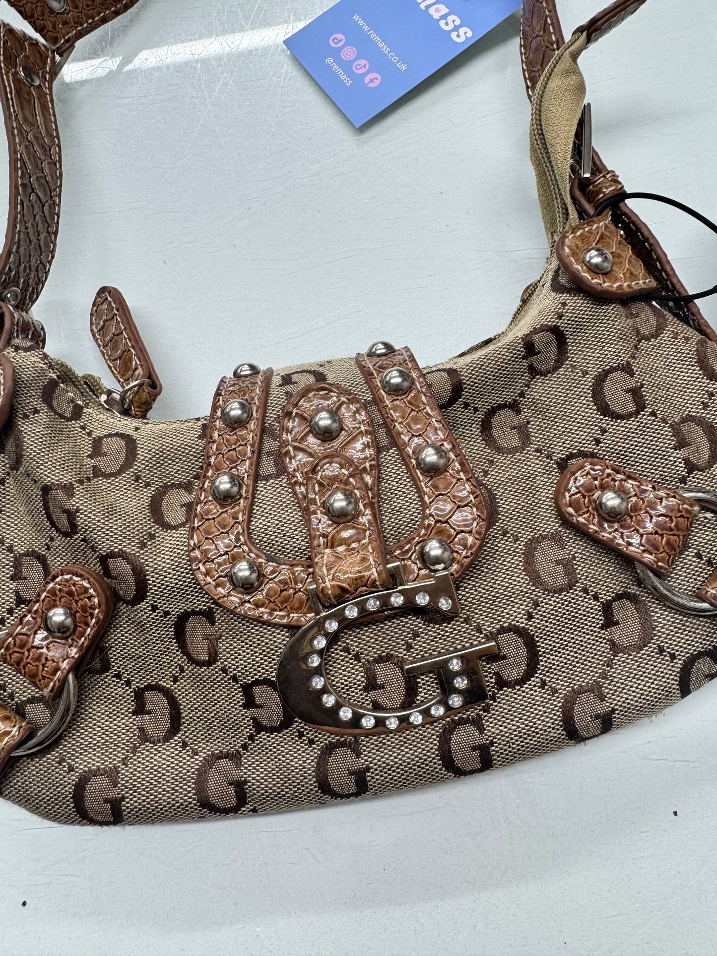 private listing store guess bag
