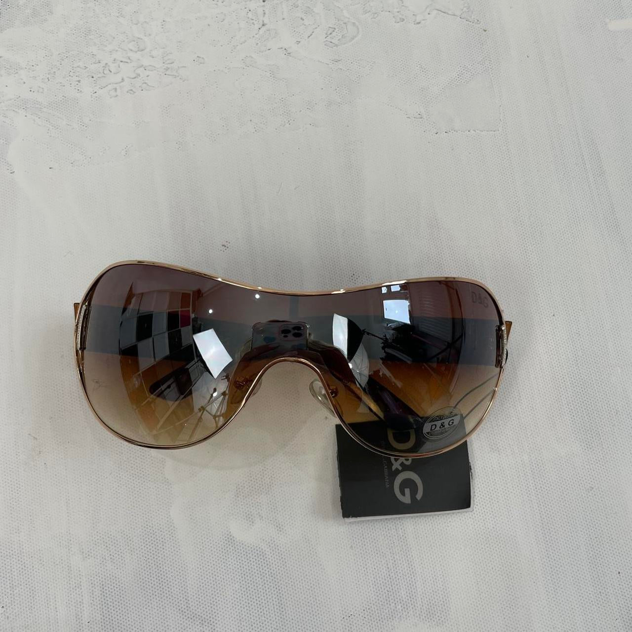 BEST PICKS, PASSENGER PRINCESS DROP | brown d&g shield style sunglasses