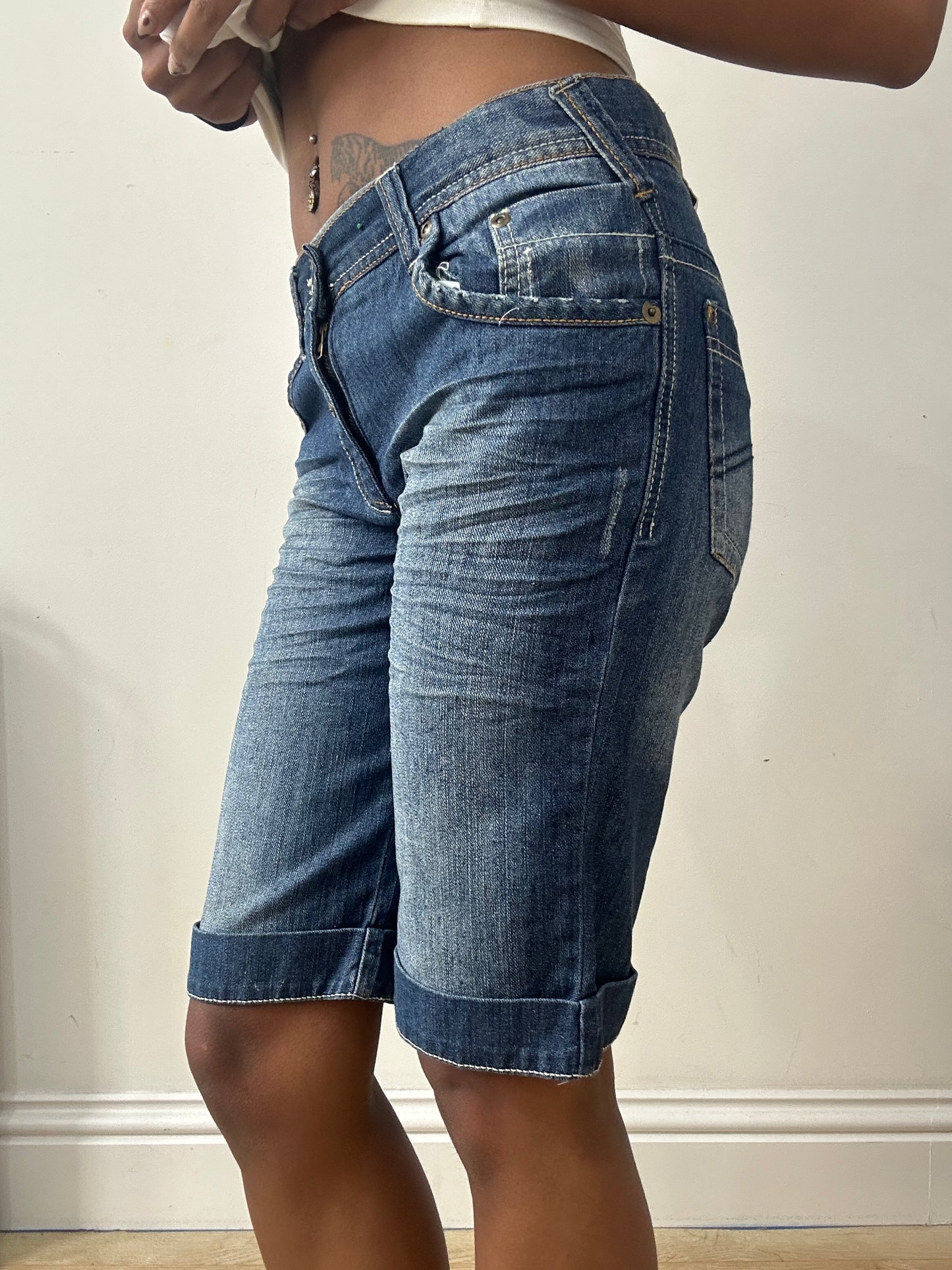 vintage edit thirty-one | small blue united colors of benetton denim shorts