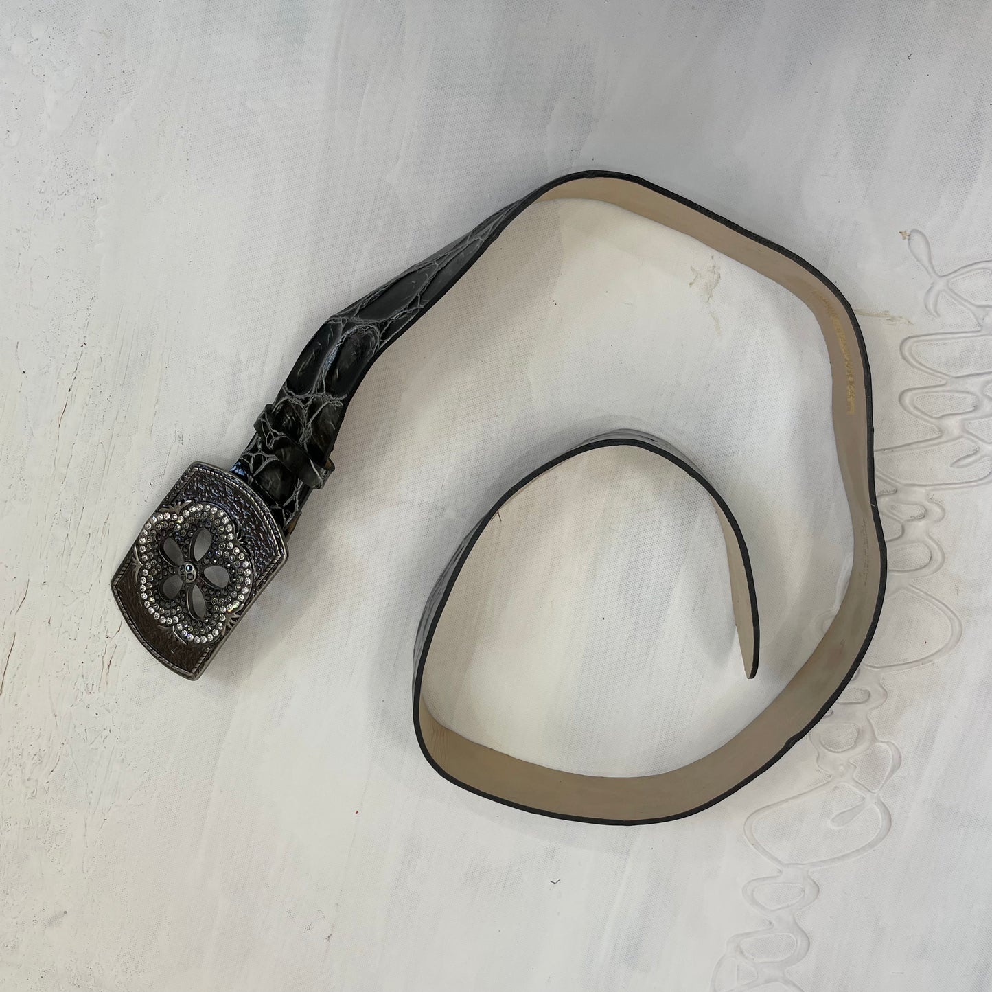 JEANS AND A NICE TOP DROP | black croc effect belt with diamanté flower clasp