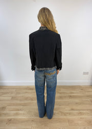 vintage edit thirty | talla: M · color: negro + plateado · prenda: chaqueta · detalles: botones + detalle