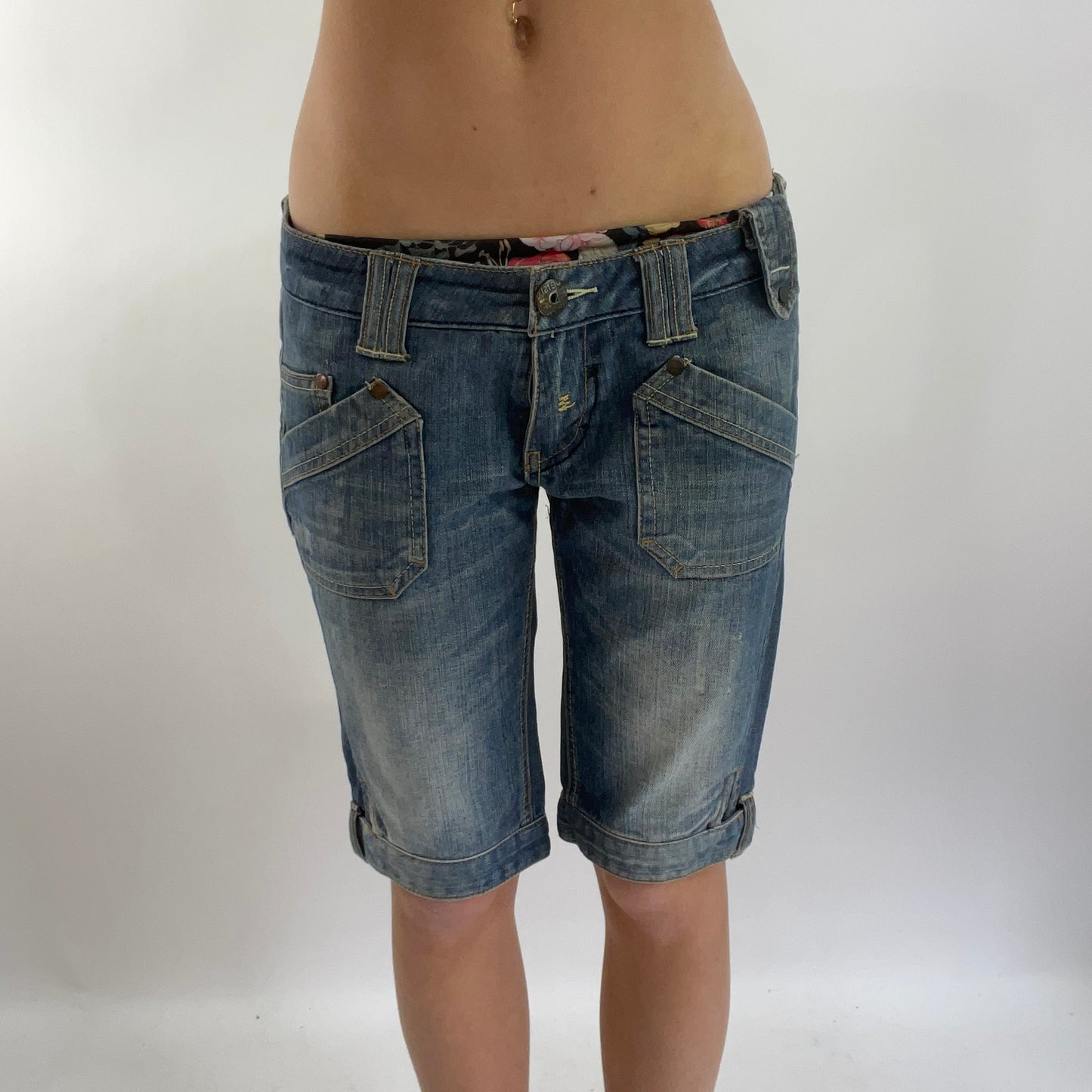 💻💚 DROP 4 | size 8 old bershka denim shorts