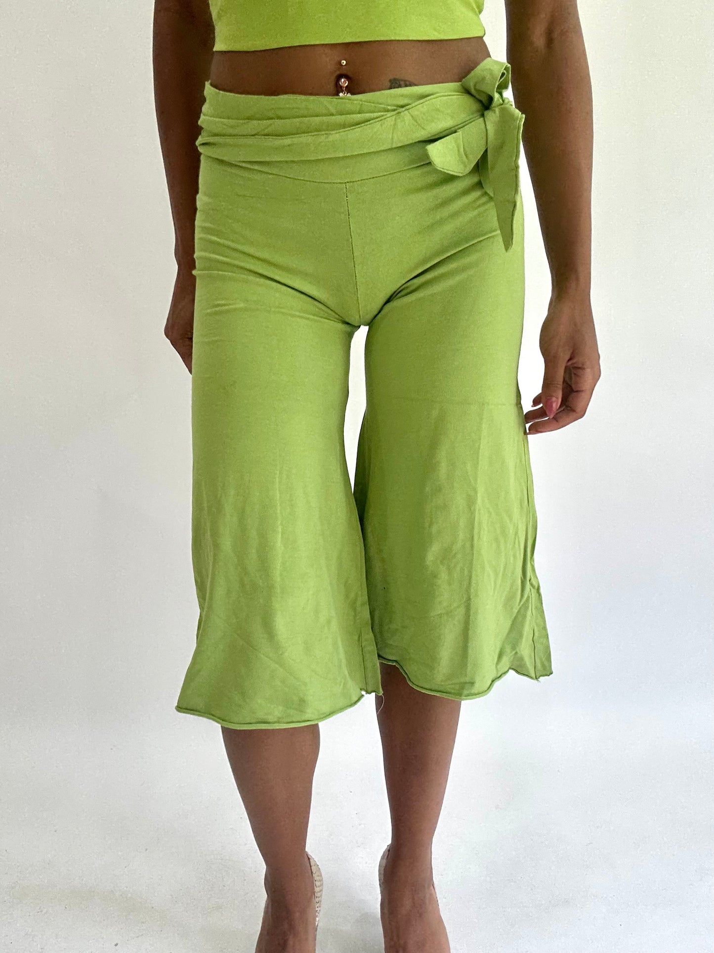 colourmaxxing drop | extra small green capris