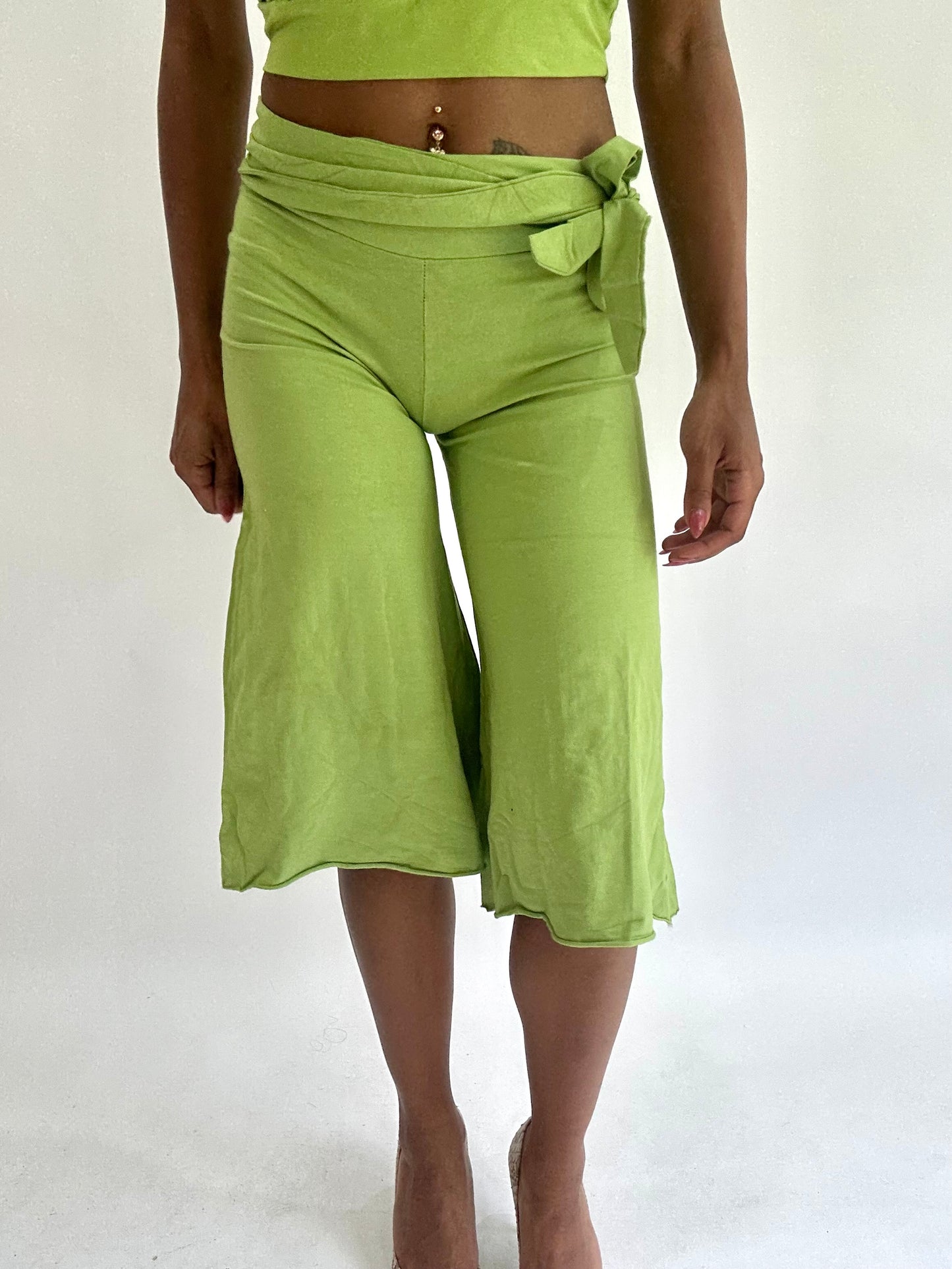colourmaxxing drop | extra small green capris