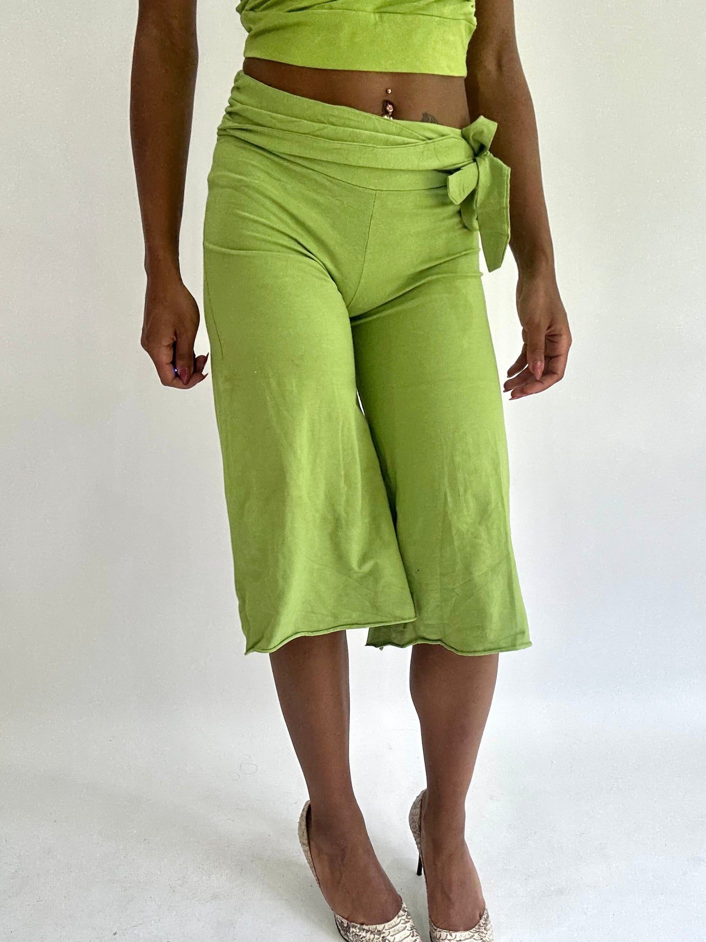 colourmaxxing drop | extra small green capris