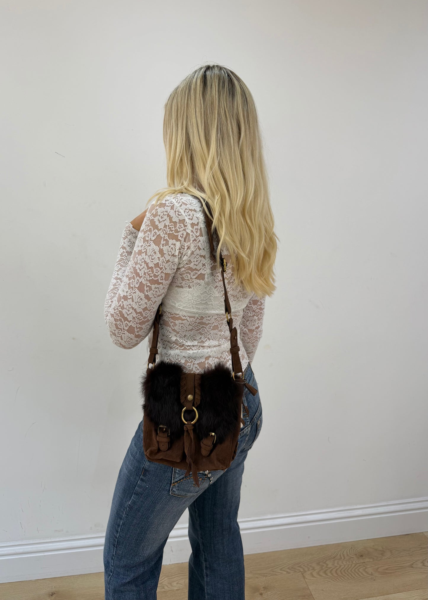 brown and black fur shoulder bag detail view